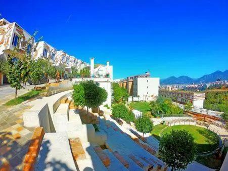 Deluxe Flat With Garden_Tirana Exterior foto