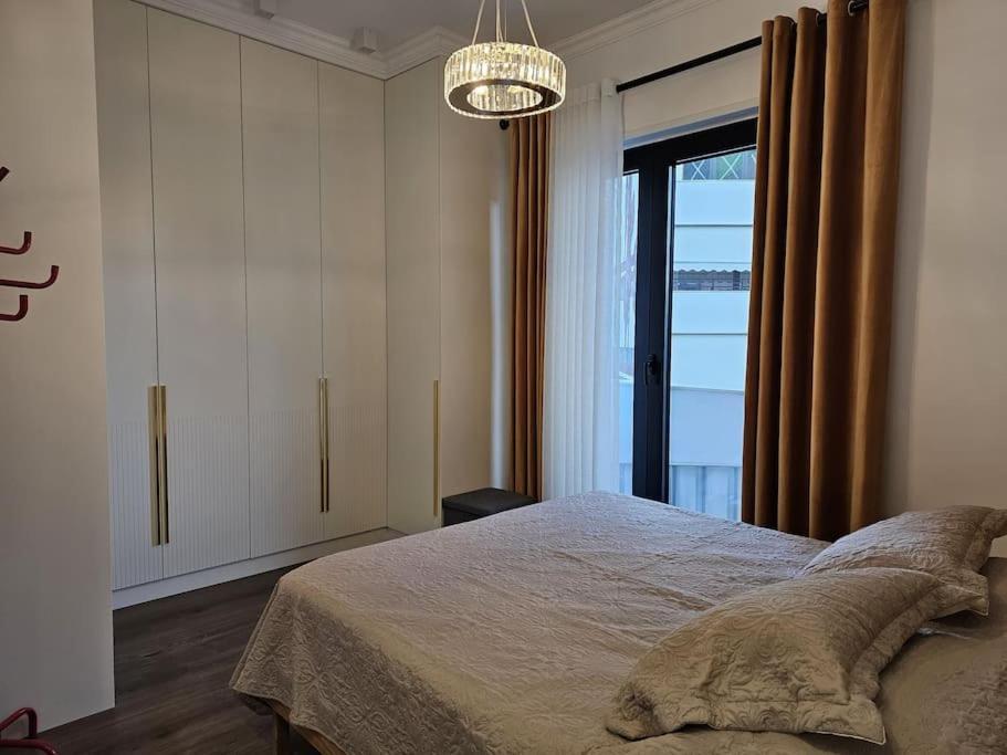 Deluxe Flat With Garden_Tirana Exterior foto